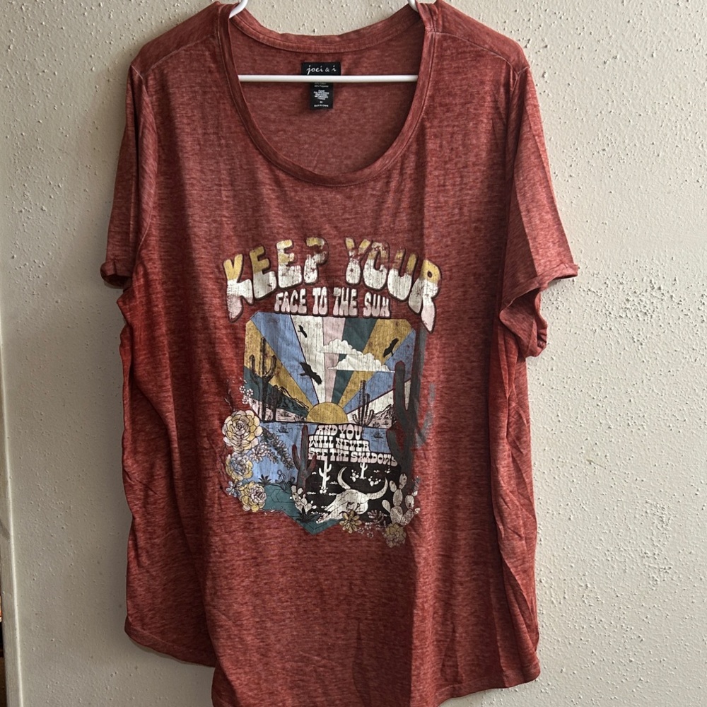 Junk Food Women's Red Graphic Tee